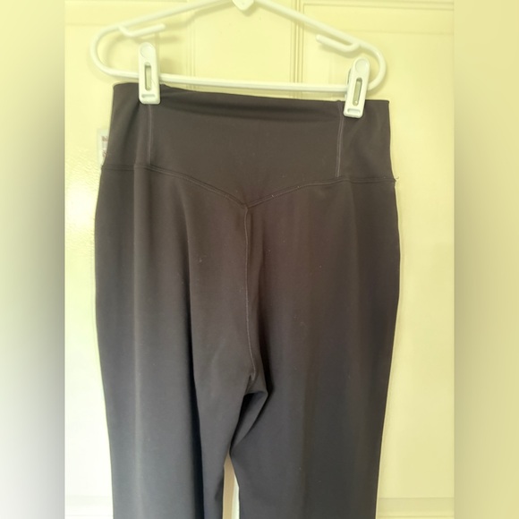 Halara Crossover Flared Leggings - Picture 4 of 4